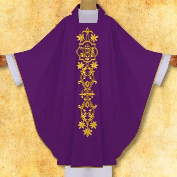 Embroidered chasuble "IHS in a Frame"