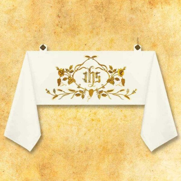 Embroidered shoulder veil "IHS Magnificat"