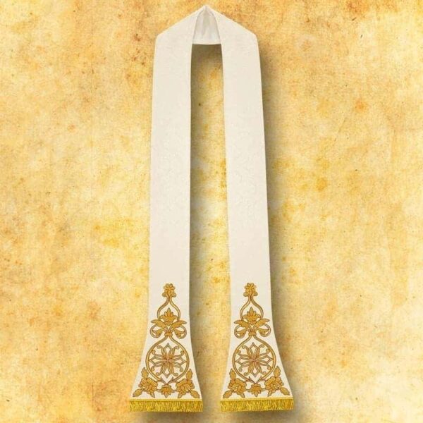 Embroidered Roman Chasuble "With Roses"