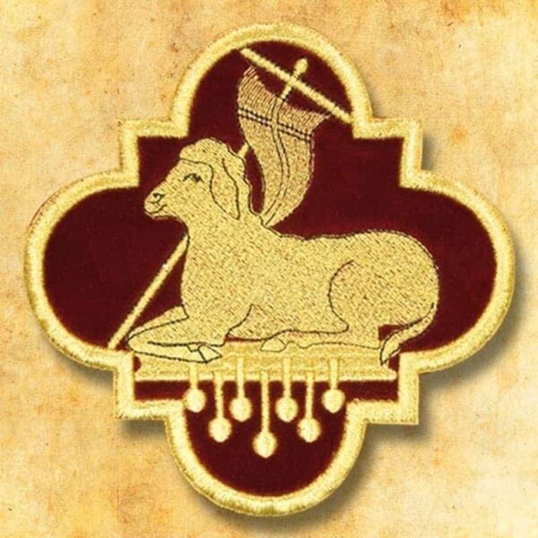 Embroidered appliqué on plush "Lamb"