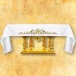 Embroidered tablecloth "In the Manger Lies"