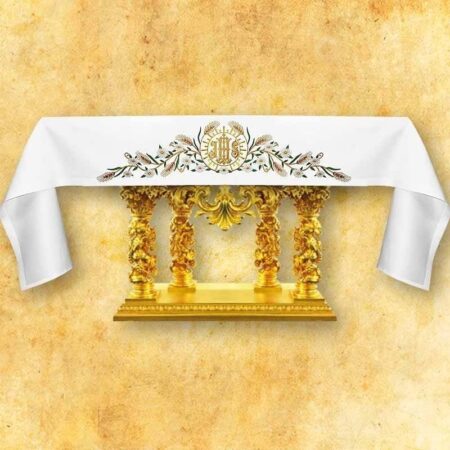 Tablecloth with front embroidery