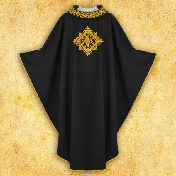 Embroidered chasuble "Rosette"