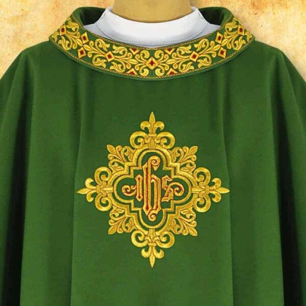 Embroidered chasuble "Rosette"