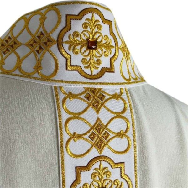 Embroidered chasuble "Renaissance"