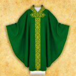 Embroidered chasuble "Cardinale"