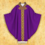 Embroidered chasuble "Cardinale"