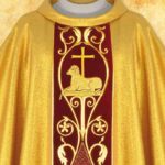 Chasuble with embroidered plush belt "Lamb"