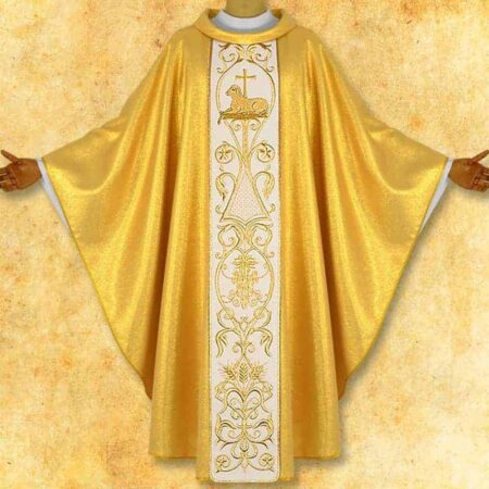 Chasuble with embroidered plush belt "Lamb"