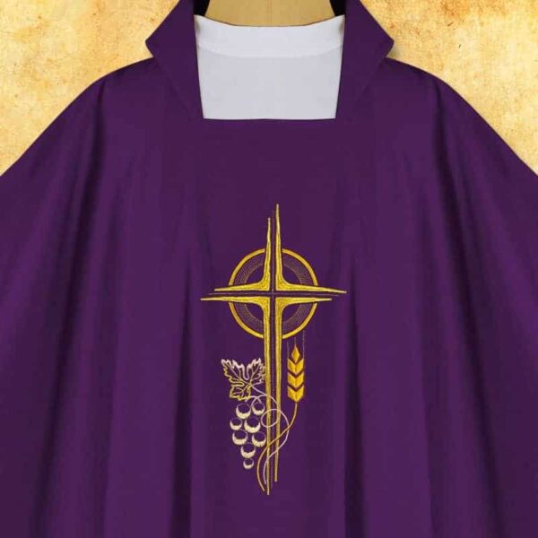 Embroidered chasuble "Cross"