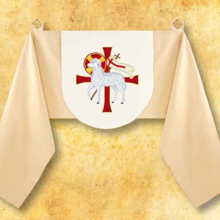 Embroidered shoulder veil "Lamb"