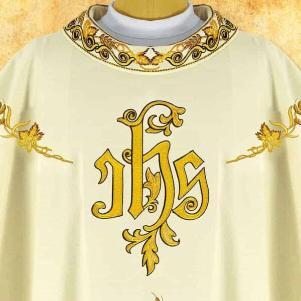 Embroidered chasuble "Parocco"