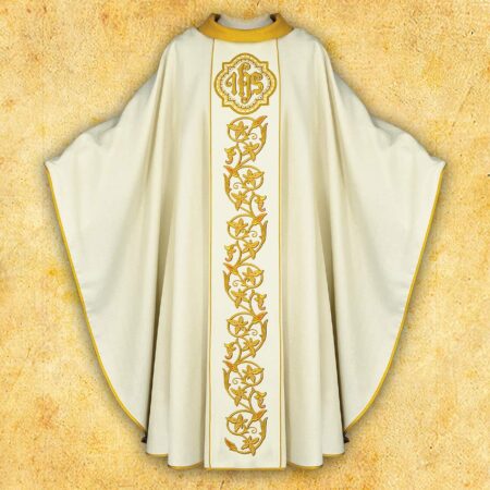 Embroidered chasuble "Sanctus"