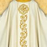 Embroidered chasuble "Sanctus"