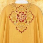 Embroidered chasuble "Vaticano"
