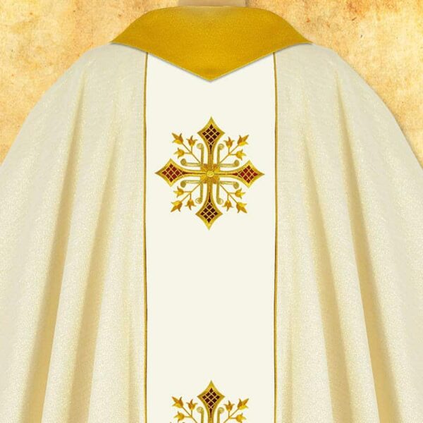 Embroidered chasuble "Deo"
