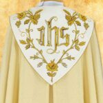 Embroidered cope "Magnificat"