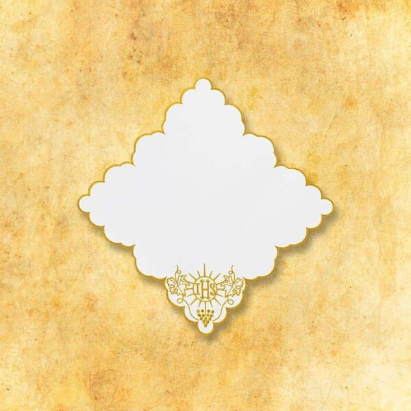 Embroidered "Cristiano" gold napkin 32x32