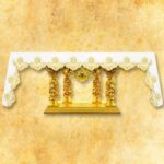 Embroidered "Cristiano" gold napkin 32x32