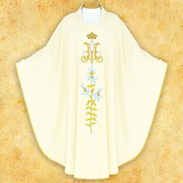 Embroidered chasuble "Maryjny"