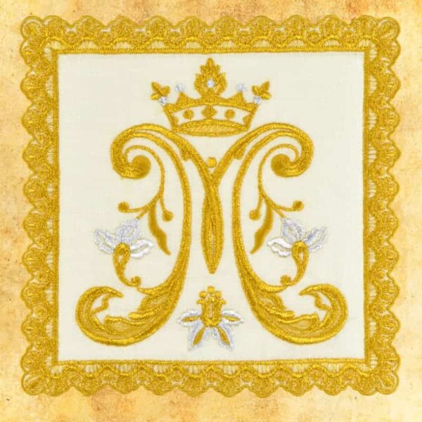 Linen Chalice Linen "Supreme"