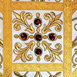 Embroidered chasuble "Massimo-Bianco"