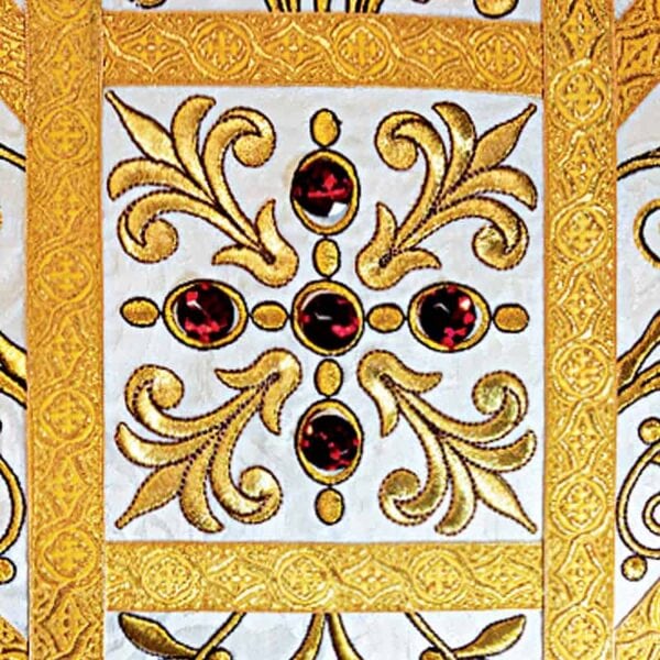 Embroidered chasuble "Massimo-Bianco"