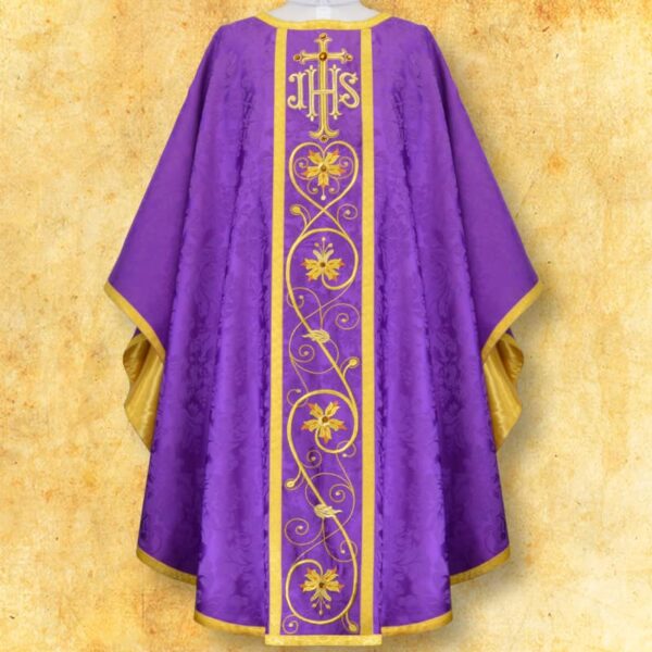 Embroidered chasuble "Massimo-Viola"