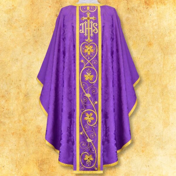 Embroidered chasuble "Massimo-Viola"