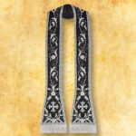 Embroidered Roman stola "Massimo-Nero"