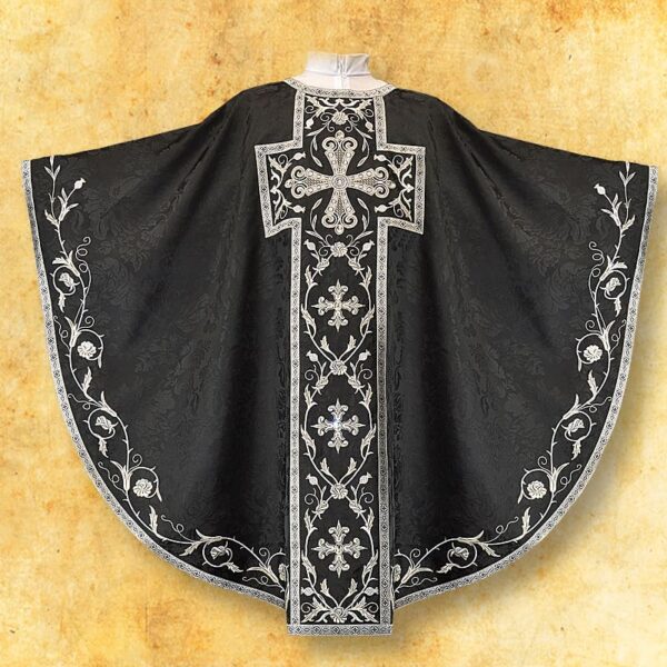 Ornat haftowany "Massimo-Nero" Embroidered chasuble "Massimo-Nero"