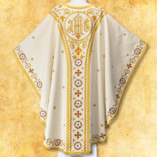 Embroidered chasuble "Lamb of God"