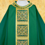 Embroidered chasuble "Brillante-Verde"