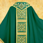 Embroidered chasuble "Brillante-Verde"