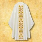 Embroidered chasuble "Figurato"