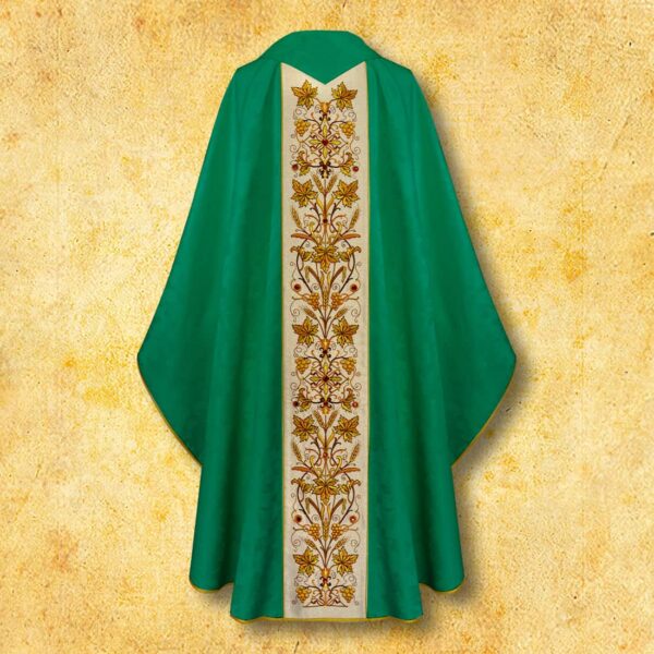 Embroidered chasuble "Figurato"