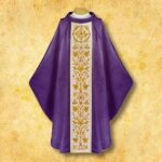 Embroidered chasuble "Figurato"