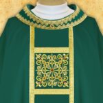 Embroidered chasuble "Brillante-Verde"