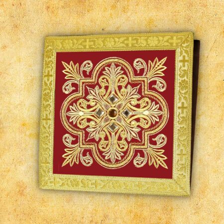 Embroidered dalmatic "Brillante-Vino"