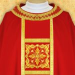 Embroidered dalmatic "Brillante-Rosso"