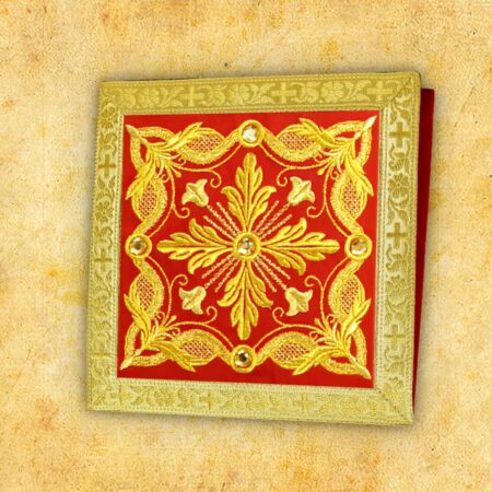 Embroidered dalmatic "Brillante-Rosso"