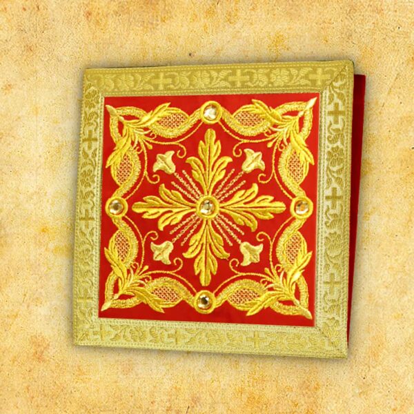 Embroidered dalmatic "Brillante-Rosso"