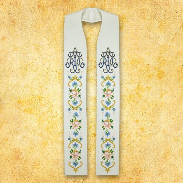 Embroidered chasuble "Maryjny"
