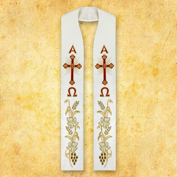 Embroidered chasuble "Maryjny"