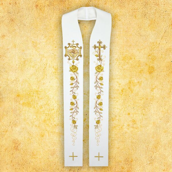Embroidered chasuble "Maryjny"