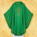 Embroidered chasuble "Maryjny"