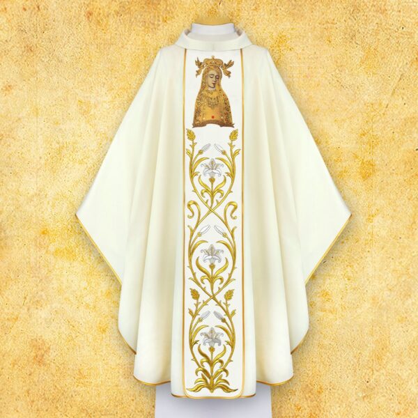 Ornat Z Wizerunkiem Haftowanym "Matka Boża Gietrzwałdzka" Chasuble with Embroidered Image "Our Lady of Gietrzwałdzka"