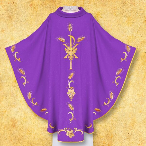 Ecru Embroidered Chasuble