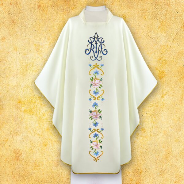 Embroidered chasuble "Maryjny"