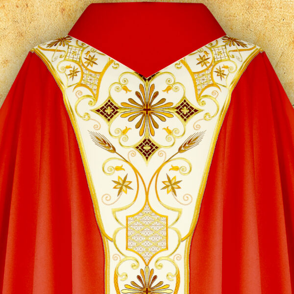 Embroidered chasuble with the image of the Ulma family